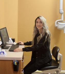 Sonrisa Dental Check Up Room